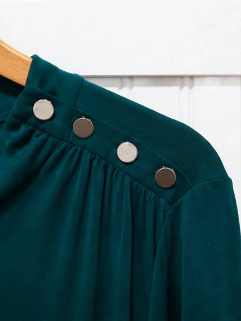 Michael Kors Emerald Green Mock Neck Top Size Large Button Shoulder Long Sleeve